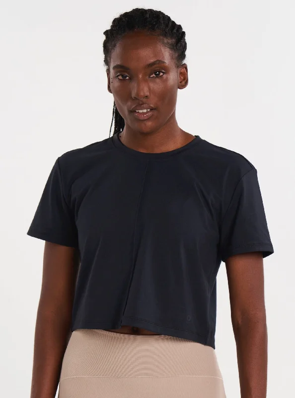 Fashion Design ALSPRT Pintuck Tee - Black